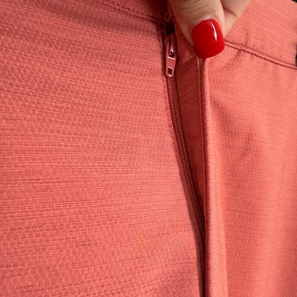 GREG NORMAM GOLF SHORTS. EXCELLENT CONDITION. MOISTURE WICK. SOFT 4 WAY STRETCH - Picture 8 of 11